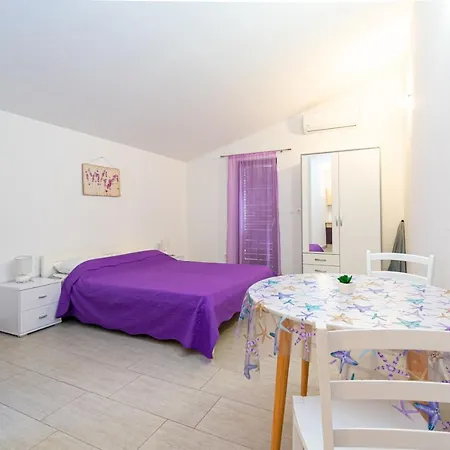 Apartments By The Sea Mandre, Pag - 3084 Kolan Kültér fotó