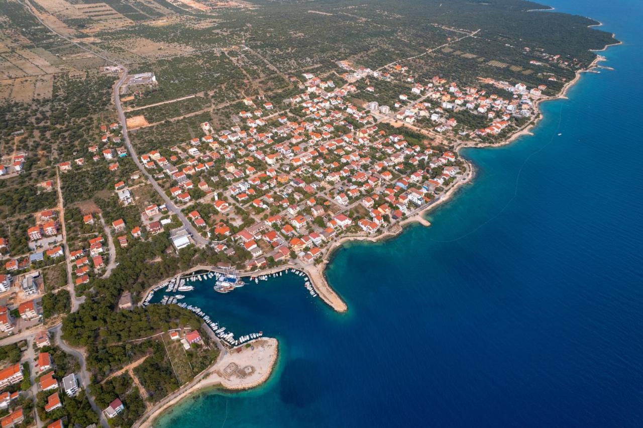 By The Sea Mandre, Pag - 3084 Apartment Kolan